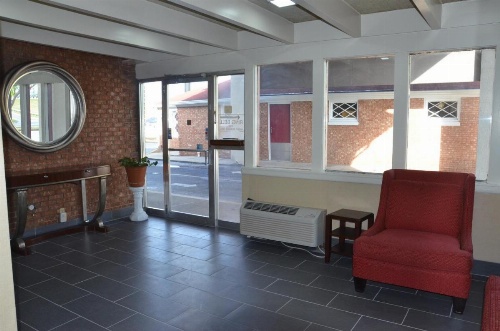 Americas Best Value Inn - Augusta Historic Downtown image 8